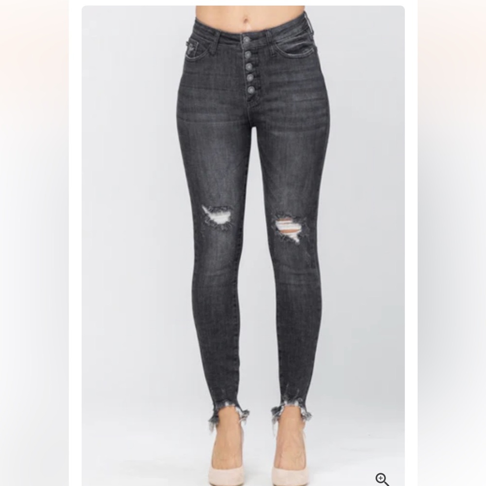 Judy Blue 22W Grey Distressed Button Fly Jeans